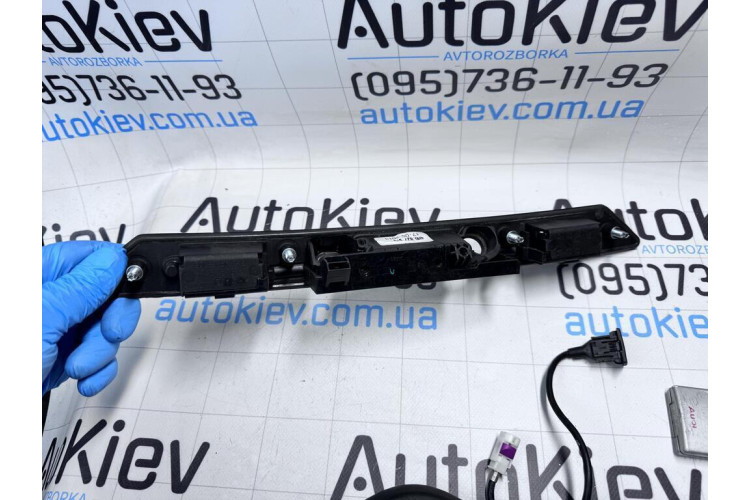 Планка кришки зад Audi A8 [4H] 2010-2017 4H0827574