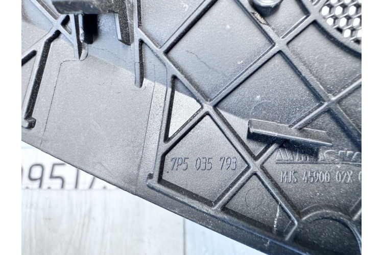 Сетка динамика Porsche Cayenne 2010-2017 7P5035793