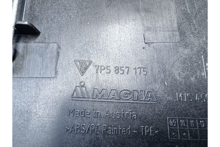 Боковой элемент панели приборов Porsche Cayenne 2010-2017 7P5857175