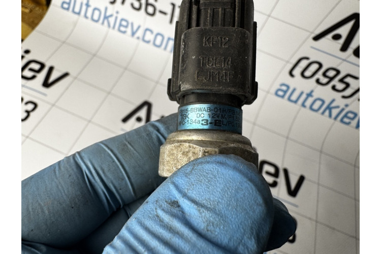 Датчик тиску кондиціонера Kia Soul 2009-2014 F815BBWAB01H