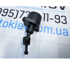 Регулювання повороту фари ксенон Audi A6 [C6,4F] 2004-2011