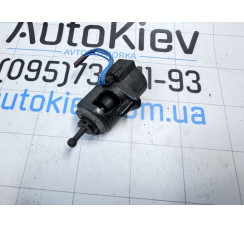 Регулювання повороту фари ксенон Audi A6 [C6,4F] 2004-2011