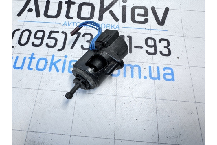 Регулировка поворота фары ксенон Audi A6 [C6,4F] 2004-2011 73485703