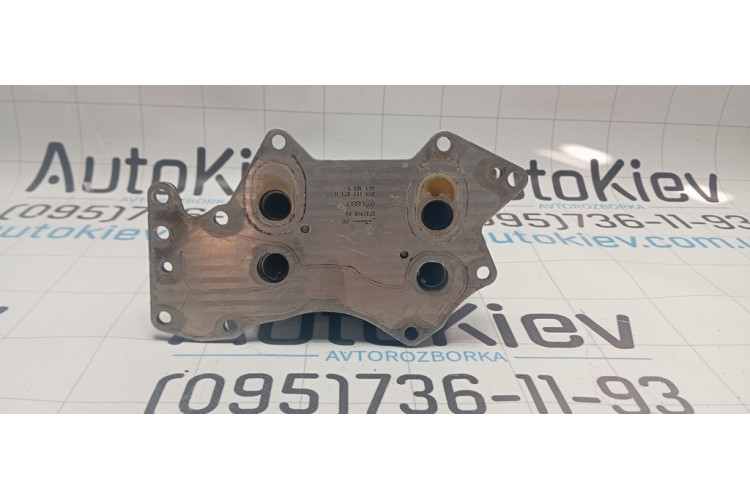 Теплообмінник радіатор масляний (холодильник під фільтром) Audi Q5 [8R] 2008-2017 059117021H