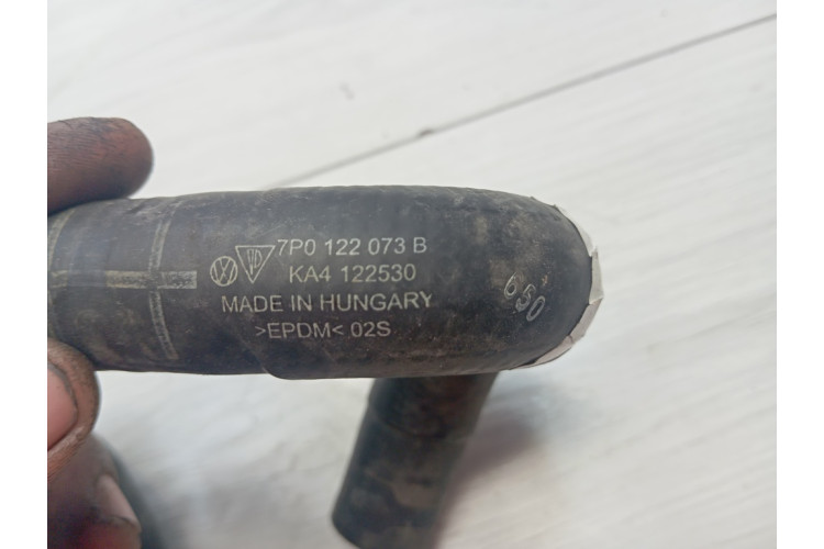 Патрубок системи охолодження Porsche Cayenne 2010-2017 7P0122073B