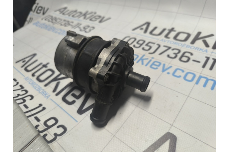 Помпа водяний насос охолодження VW Touareg 2010-2018 7P0965567