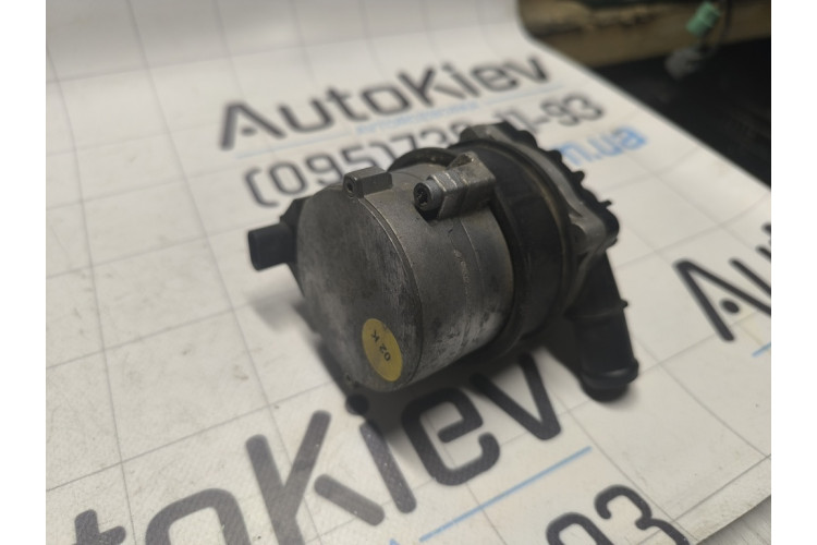 Помпа водяний насос охолодження VW Touareg 2010-2018 7P0965567