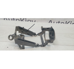 Кронштейн насосу Porsche Cayenne 2010-2017