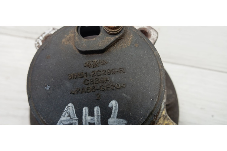 Ступица задняя с ABS Ford Mondeo III 2000-2007 3M512C299R Ступица задняя с ABS Ford Mondeo III 2000-2007 3M512C299R