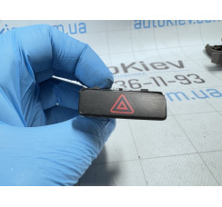 Кнопка аварійної сигналізації VW Passat [B7] 2011-2015