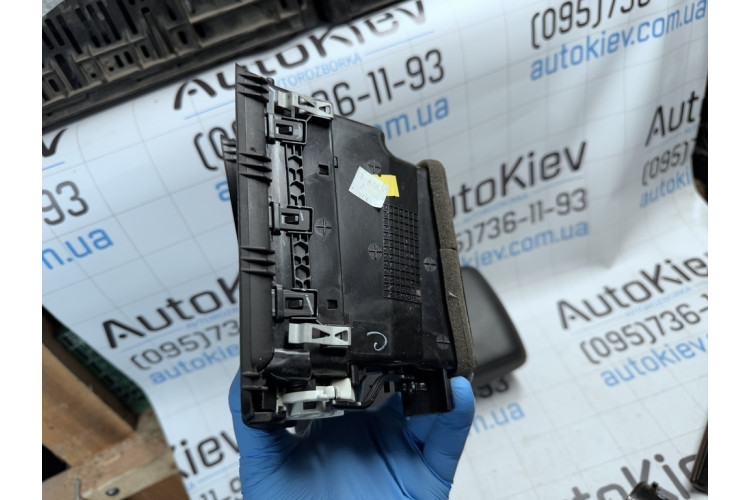 Повітропровід торпеди правий VW Passat [B7] 2011-2015 561819704