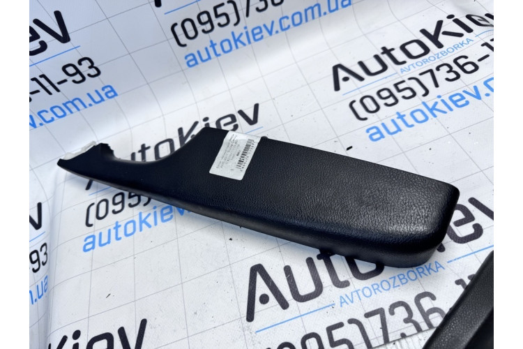 Батон чорний пас двері Toyota Camry V50 2011-2018 7421006200 Батон чорний пас двері Toyota Camry V50 2011-2018 7421006200