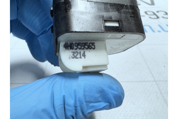 Джойстик управления зеркалами Audi A8 [4H] 2010-2017 4H0959565