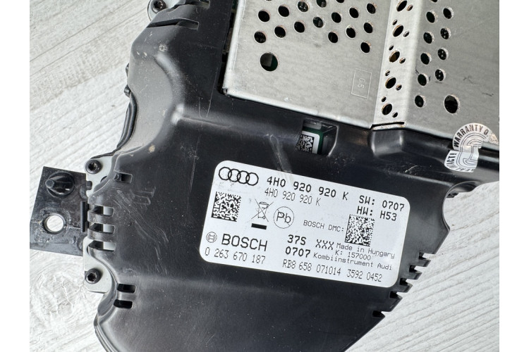 Панель приборов Audi A8 [4H] 2010-2017 4H0920920K
