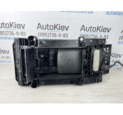 Подлокотник задний (черного цвета) Audi A8 S8 D4 4H 2010-2017