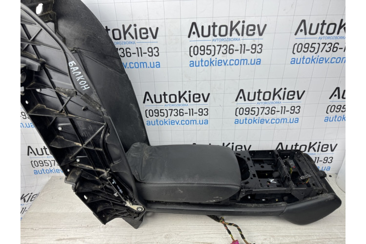 Підлокітник задній (чорного кольору) Audi A8 S8 D4 4H 2010-2017 4H0885076L