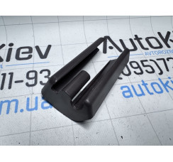 Накладка напрямної Audi A8 [4H] 2010-2017