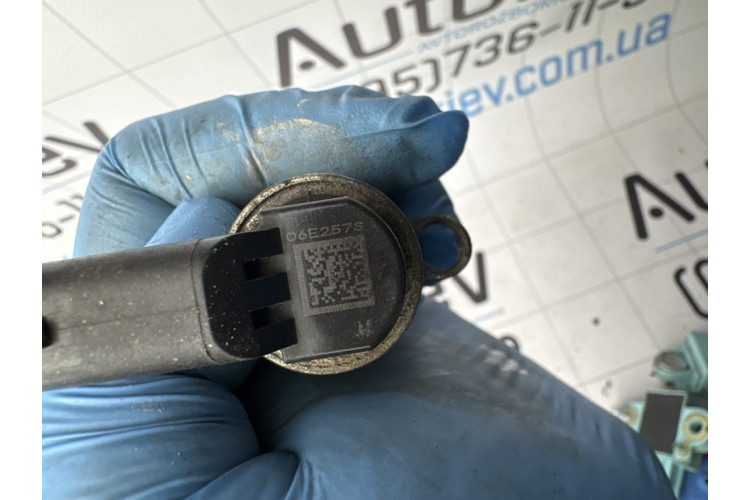 Клапан управляющий Audi A6 [C7,4G] 2011-2018 06E257S