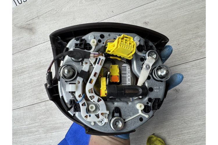 Подушка AIRBAG безпеки водія коричнева Audi A8 [4H] 2010-2017 4H0880201S