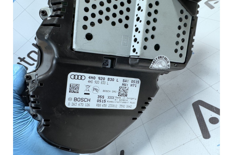 Панель приборов Audi A8 [4H] 2010-2017 4H0920830L