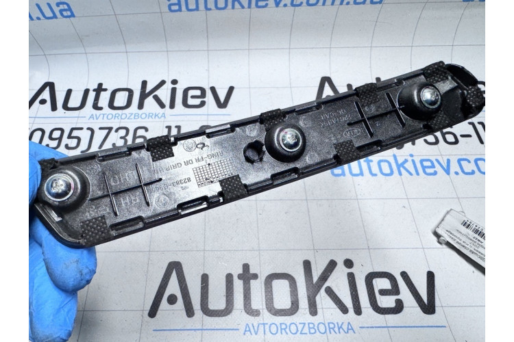 Декоративна накладка Hyundai Genesis (DH) 2014-2016 82383D9000