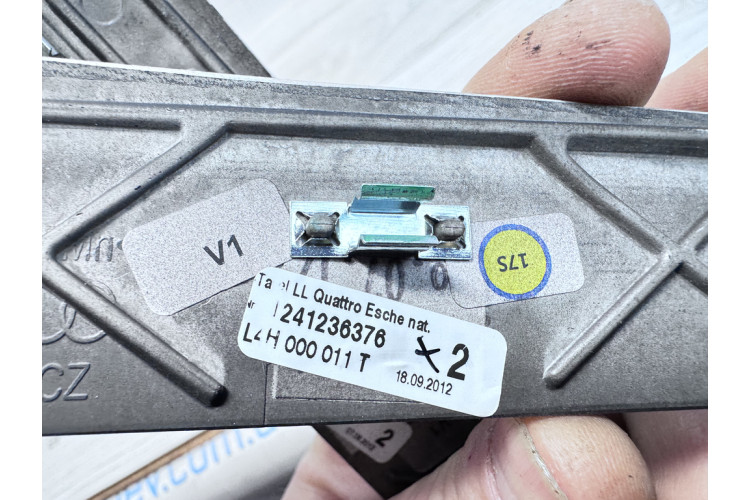 Декоративна накладка (дерево) Audi A8 [4H] 2010-2017 L4H000011T