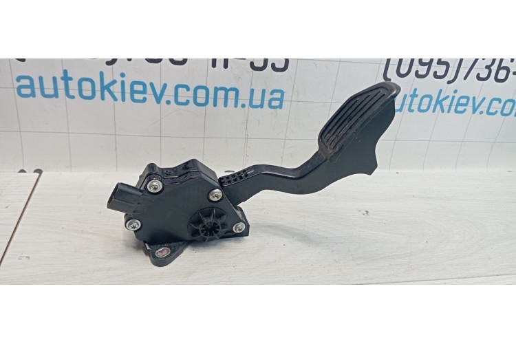 Педаль газу Toyota Prius 2009-2015 7811052053