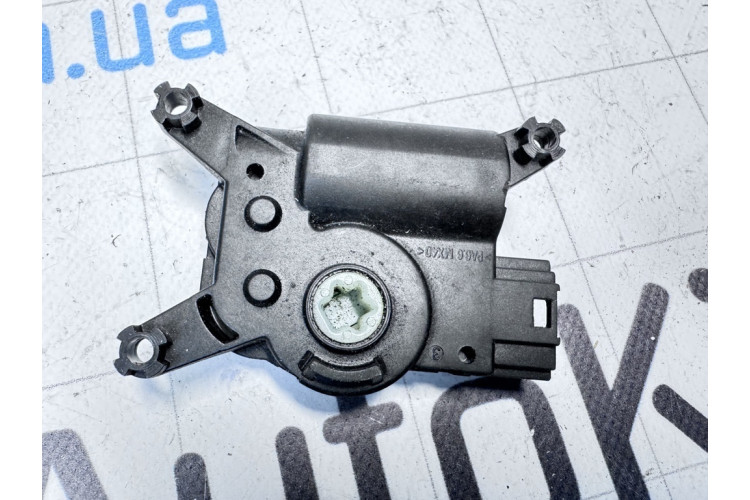 Двигун обігрівача VW Transporter T5 2003-2015 52410492R04