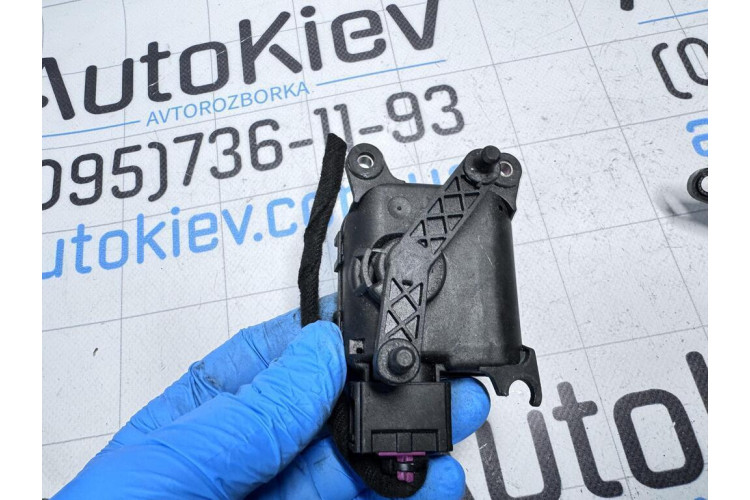 Привід заслінки печі Audi A6 [C5] 1997-2004 4B1820511D