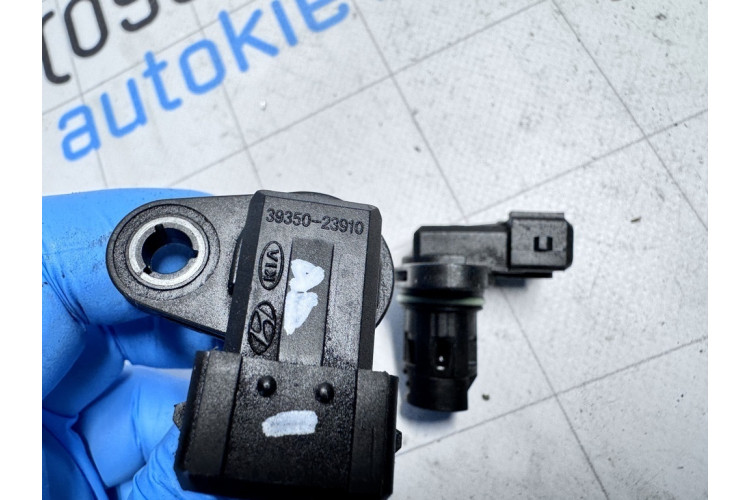 Датчик положення розподільного валу Hyundai Elantra 2006-2011 3935023910