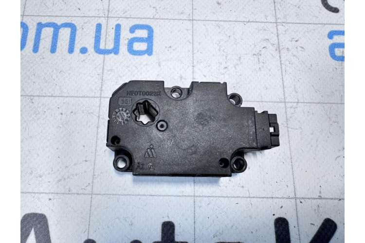 Привід заслінки обігрівача Seat Exeo 2009-2013 CZ1139300857 Привід заслінки обігрівача Seat Exeo 2009-2013 CZ1139300857