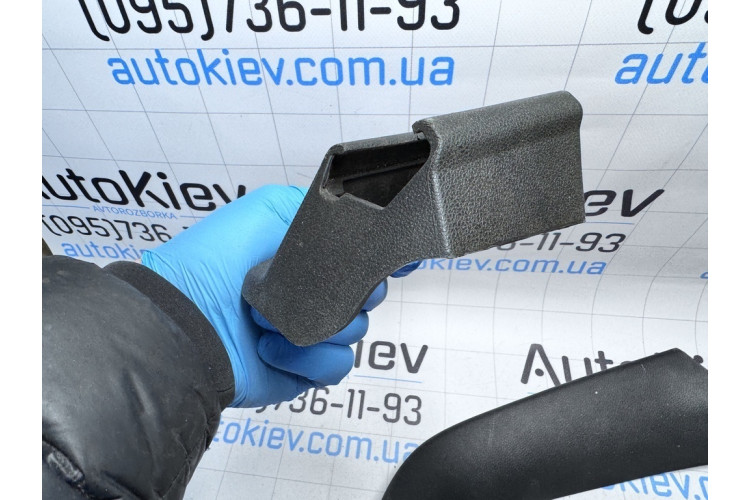 Заглушка сидіння Mercedes Benz W245 B-klasse 2005-2011 A1699191020