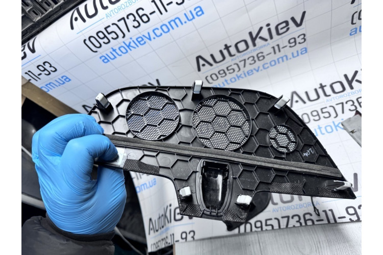 Заглушка решётка динамика Kia Sorento III Prime 2015-2020 84715F1000