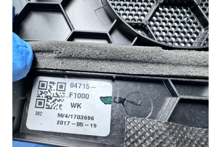 Заглушка решётка динамика Kia Sorento III Prime 2015-2020 84715F1000