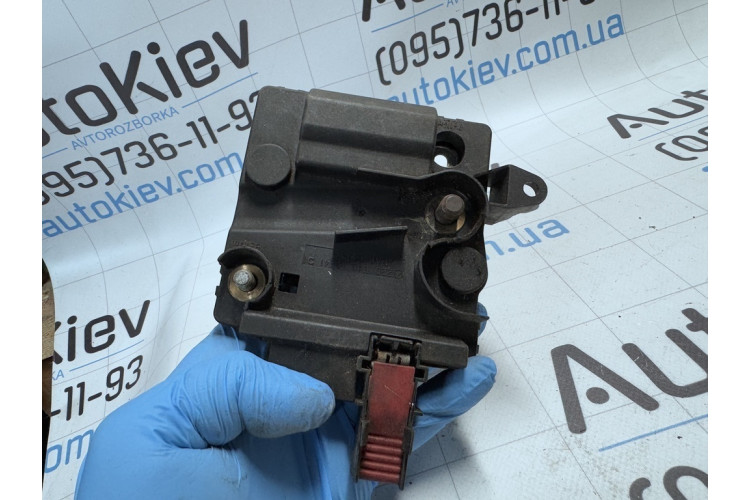 Блок-з'єднувач проводів Mercedes Benz W215 CL coupe 1999-2006 A2205460341