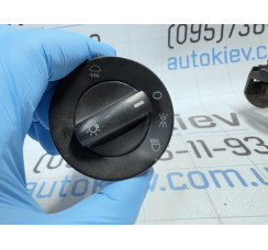 Перемикач світла фар на торпедо VW Touran 2003-2010