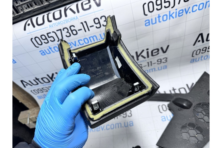 Декоративна накладка торпедо Land Rover Range Rover Sport 2005-2012 FAE500092 Декоративна накладка торпедо Land Rover Range Rover Sport 2005-2012 FAE500092