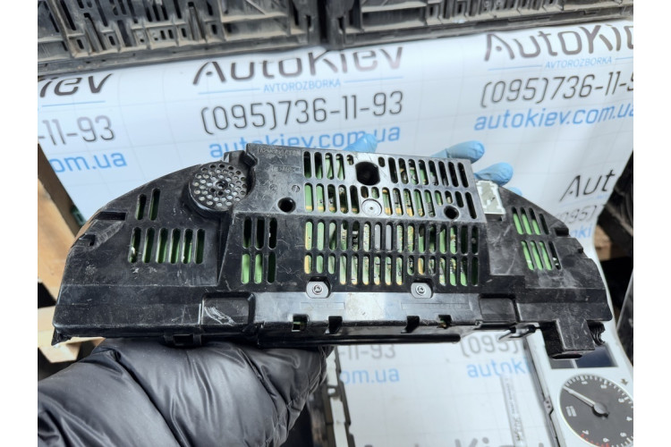 Панель приборов Mercedes Benz W204 2007-2015 A2049003508