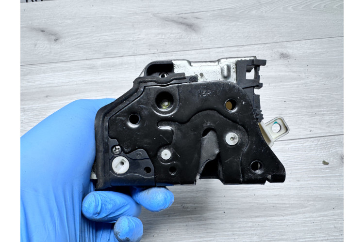 Замок двери задней правой Audi A4 [B8] 2007-2015 8K0839016C
