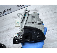 Замок двері задньої правої Audi Q5 [8R] 2008-2017