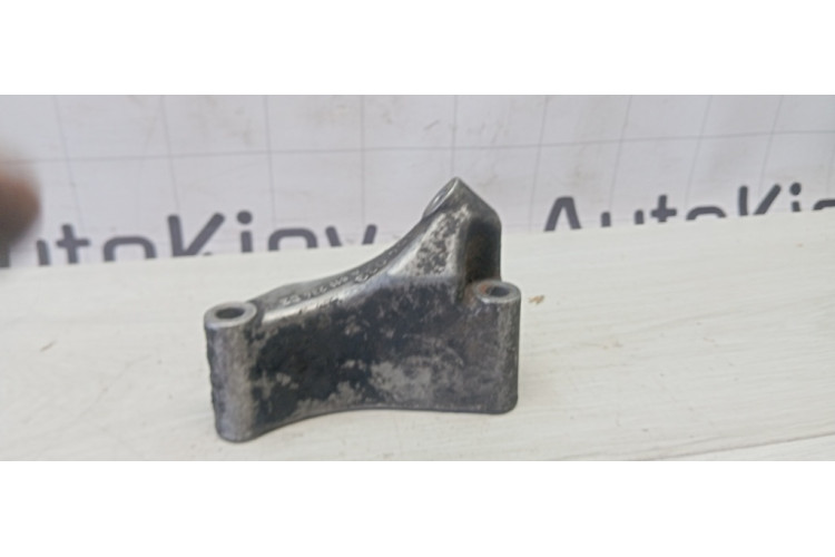 Кронштейн компресора кондиціонера Mercedes Benz W203 2000-2006 6112340239