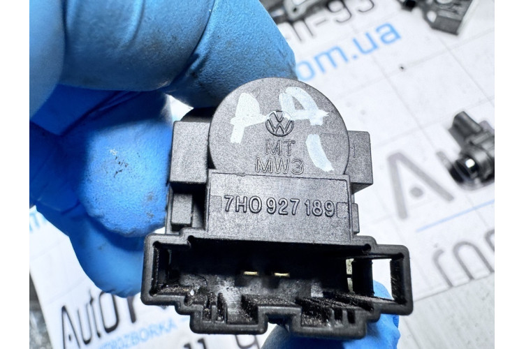 Датчик включения сцепления VW Transporter T5 2003-2015 7H0927189 Датчик включения сцепления VW Transporter T5 2003-2015 7H0927189