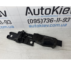 Доводчик замка кришки багажника audi a8 d4 10-17