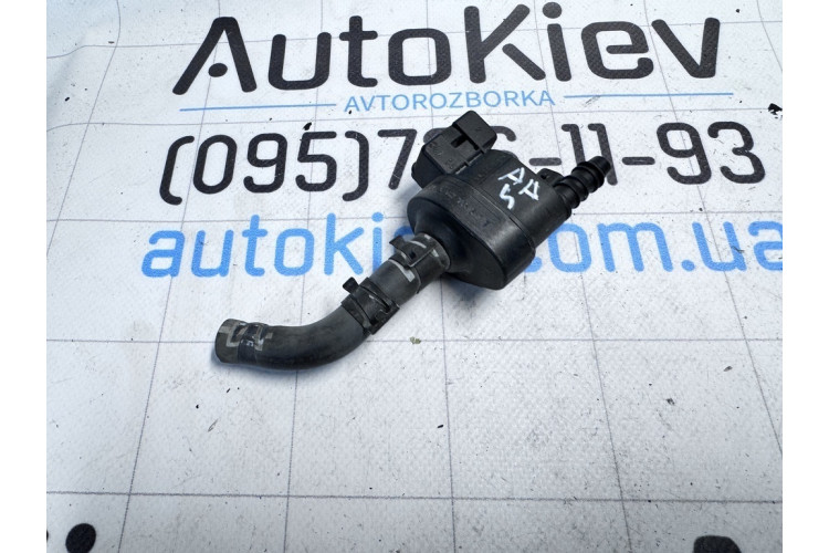 Клапан вентиляції газів паливного бака Audi A3 [8V] 2013-2020 06H906517T