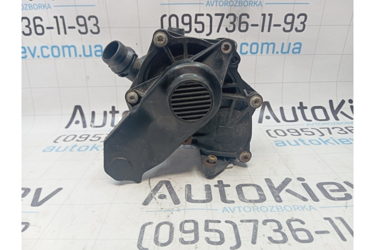 Помпа водяная (насос охлаждения) VW Passat [B7] 2011-2015 06K121111N