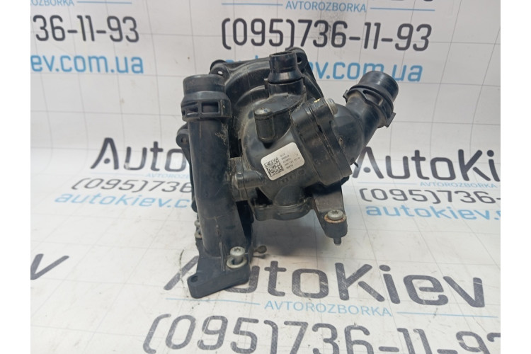 Помпа водяная (насос охлаждения) VW Passat [B7] 2011-2015 06K121111N