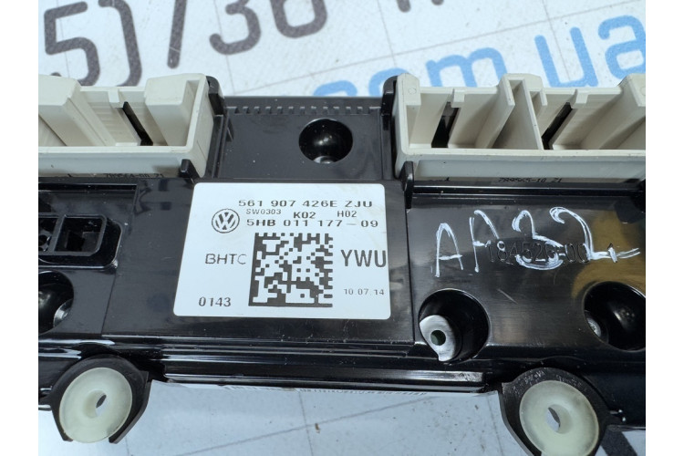 Блок управления печкой VW Passat [B7] 2011-2015 561907426E
