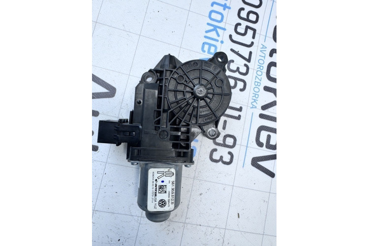 Моторчик склопідйомника VW Passat [B7] 2011-2015 561959812B