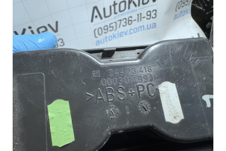 Бардачок з ролетою підстаканник дефект хрому Opel Vectra C 2002-2008 24423418