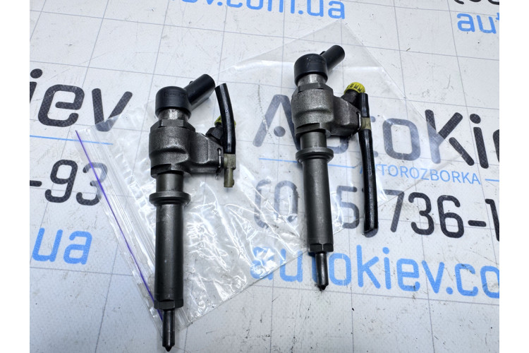 Форсунка впрыска топлива Peugeot 206 1998-2012 9636819380